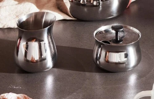 Abeille heureuse ! Set en porcelaine. Sucrier et pot à lait | €19