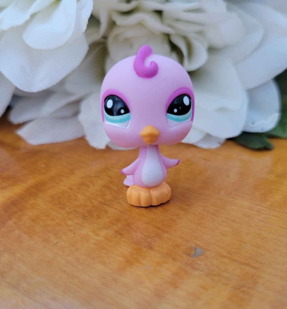 Littlest Pet Shop Authentic LPS #975 Pink Parakeet Bird Blue Eyes