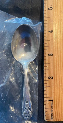 INTERNATIONAL QUEENS LACE STERLING SILVER BABY SPOON POLISHED GREAT GIFT