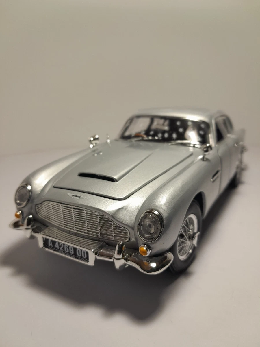 Figurine James Bond KK-Scale 1:18 - Avec Boîte - Résine 9cm - KKFIG019