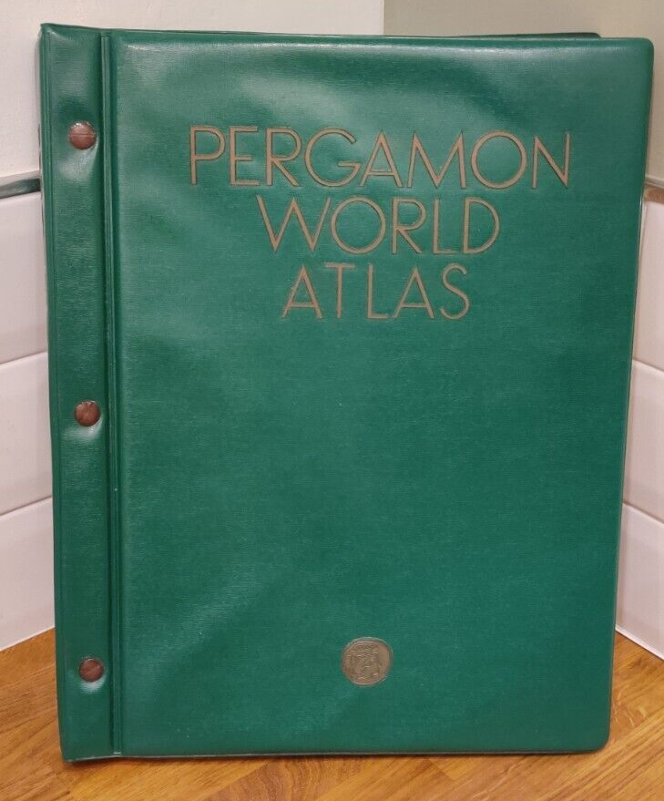 Pergamon World Atlas 1968. Oxford, London, New York, Toronto