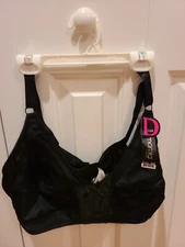 NWT MAMIA Black Sz. 42D Adjustable Strap Full Coverage Wireless Bra