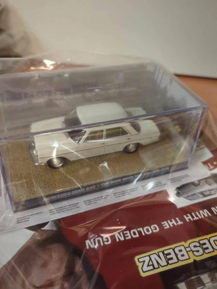 EAGLEMOSS JAMES BOND CAR COLLECTION #112 MERCEDES BENZ 220 MAN WITH A GUN SEALED - Image 3 of 4