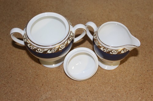 Wedgwood Bone China Made in England Rococo Globe Shape Sugar & Creamer MINT - Picture 4 of 4