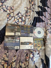 SEGA Dreamcast Console + Over 30 Games (some rare) + 2 Controllers + VMU (READ)