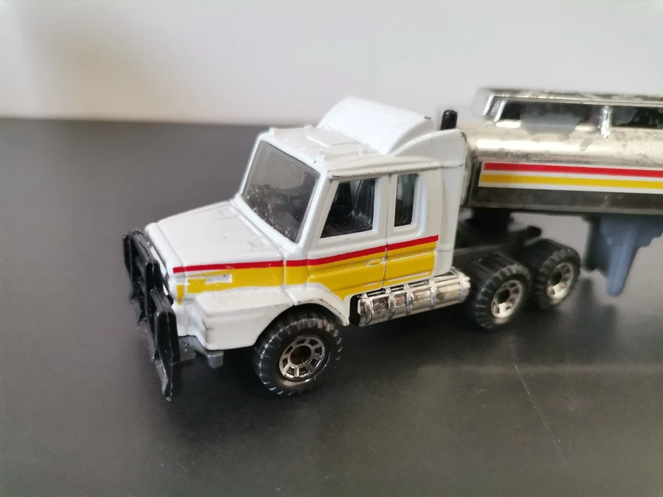 MATCHBOX CONVOY SCANIA TANKER SHELL CY17 - Immagine 2 di 4