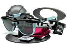       OAKLEY FROGSKINS RANGE 009284 MATTE CARBON/BLUE/PRIZM BLACK SUNGLASSES 30 