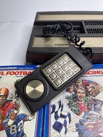 MATTEL INTELLIVISION SYSTEM CONSOLE 2609 Plus 4 Games