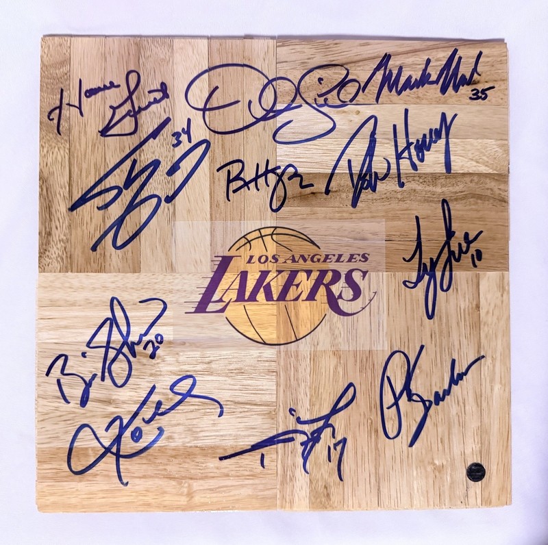 2000 Lakers Team Signed Floorboard w/ Kobe Bryant Shaquille O’Neal COA Hologram