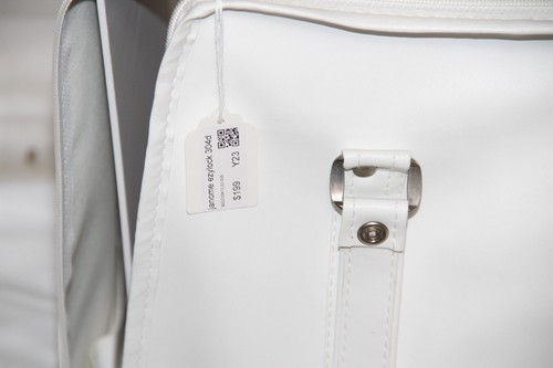 Janome EZY Lock 304D Overlocker Good Condition Tested and working + carry bag M - Picture 20 of 20