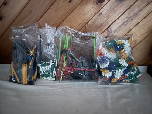 K’nex 100 Model Imagine. 100 Builds. 863 pieces - Picture 3 of 4