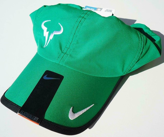NEW! NIKE Adult Rafael Nadal Bull FEATHERLIGHT Cap/Hat-Fairway Green