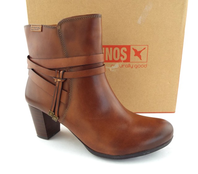 pikolinos ankle boots