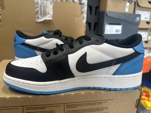 NIKE AIR JORDAN 1 RETRO LOW OG POWDER BLUE 6Y CZ0858-104 - Picture 4 of 9