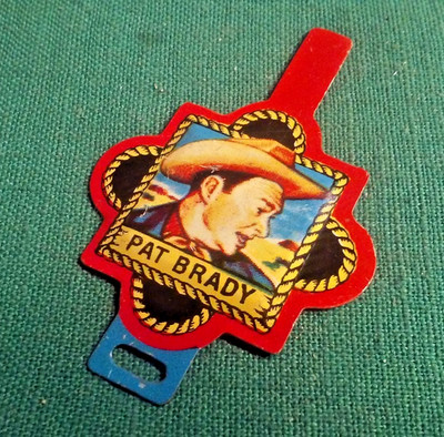 1950's Vintage Pat Brady Badge Posts Raisin Bran Tin Fold Pin Prize Metal Litho