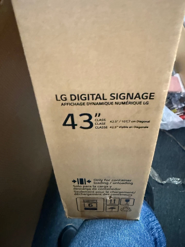 LG 43SE3KE-B 350NIT HDMI DVI RGB RS232 SPKR 18-7 Digital Signage Display Panel - Image 3 of 3