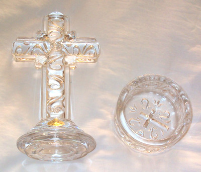 VTG. PRINCESS HOUSE 24% LEAD CRYSTAL CROSS-TRINKET-JEWELRY BOX-GERMANY 9'' TALL