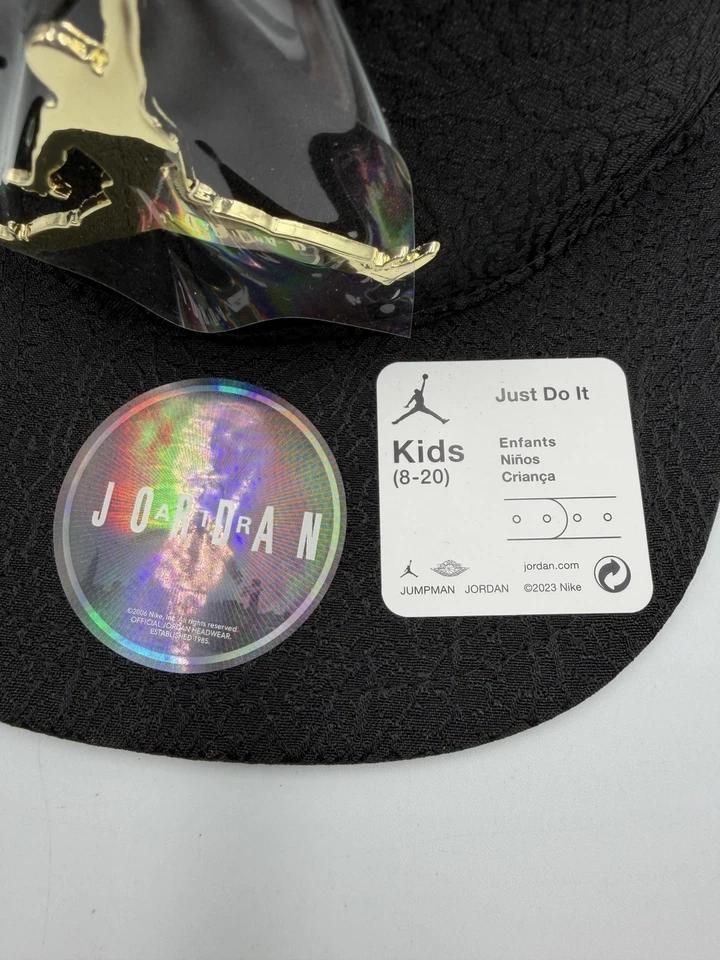 Gorra ajustable Jordan Jumpman negra juvenil para niños Foto 2 de 4