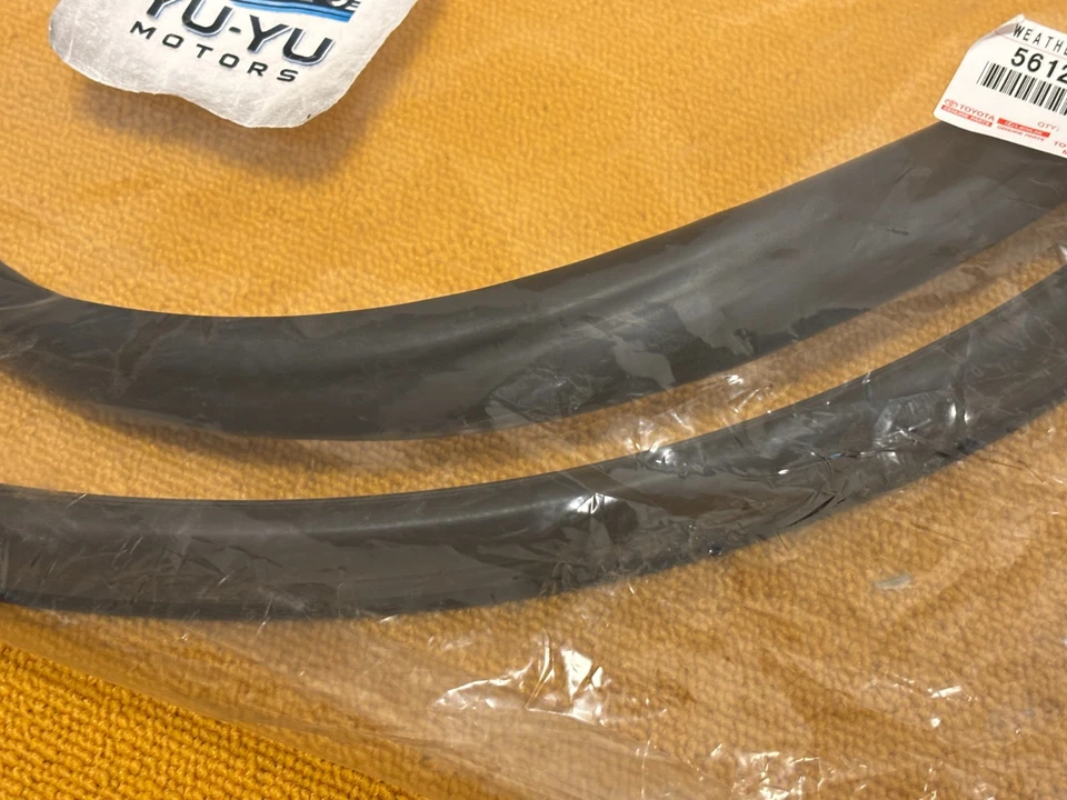 Toyota Genuine Starlet KP60 KP61 81-84 Front Window Weatherstrip 56121-10110 OEM - Image 4 of 4