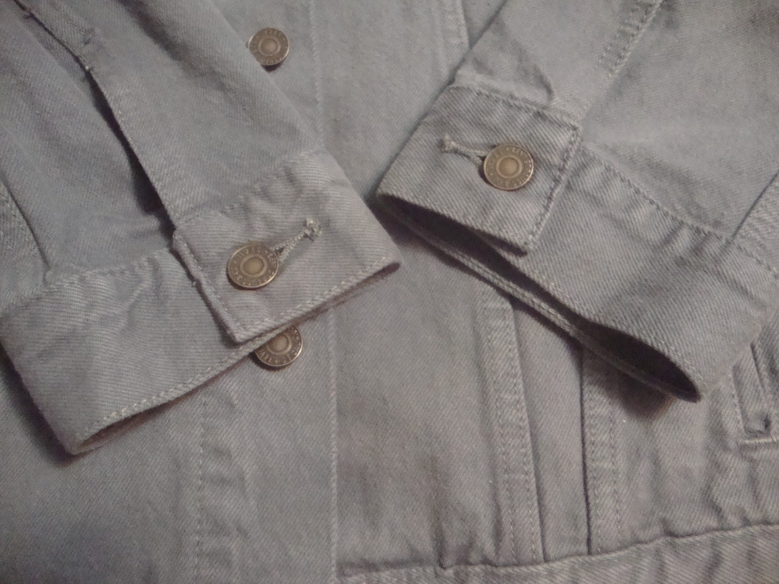 Men’s Levi Strauss red tab gray/blue heavy denim trucker jacket Size XL