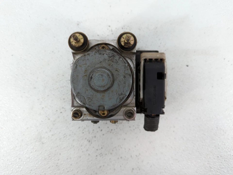 2005 Mitsubishi Endeavor Abs Pump Control Module RISSR - Image 3 of 4