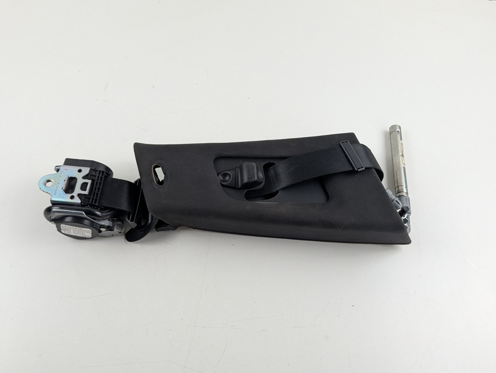 Maserati Ghibli 2014-2020 Front Right Seat belt retractor
