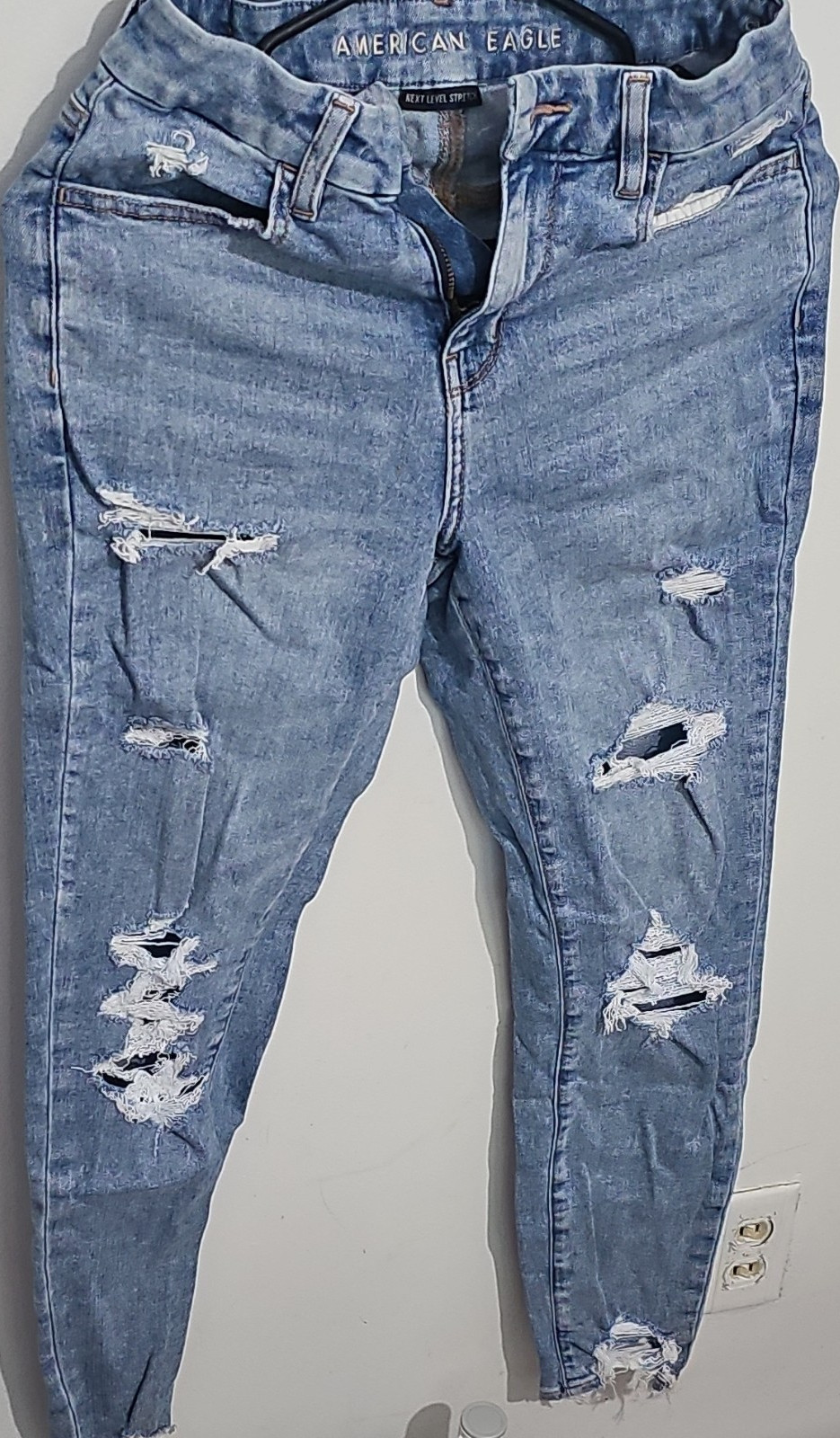 American Eagle Women's Skinny Medium Wash Blue Denim Jeans curvy Hi-rise.
