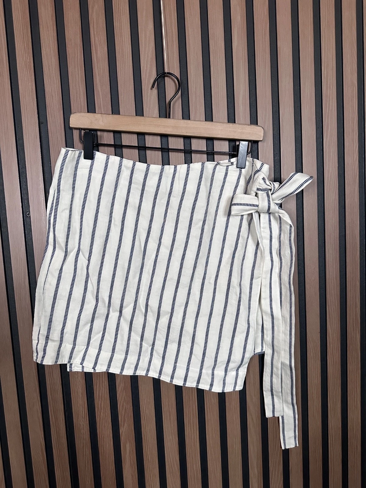 New Theory Wrap Skirt 8 / M Womens White Mini Waist Tie Split Stripe Linen