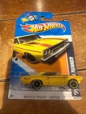 2012 Hot Wheels Muscle Mania - Mopar 70 Road Runner 89 Yellow Bad Card