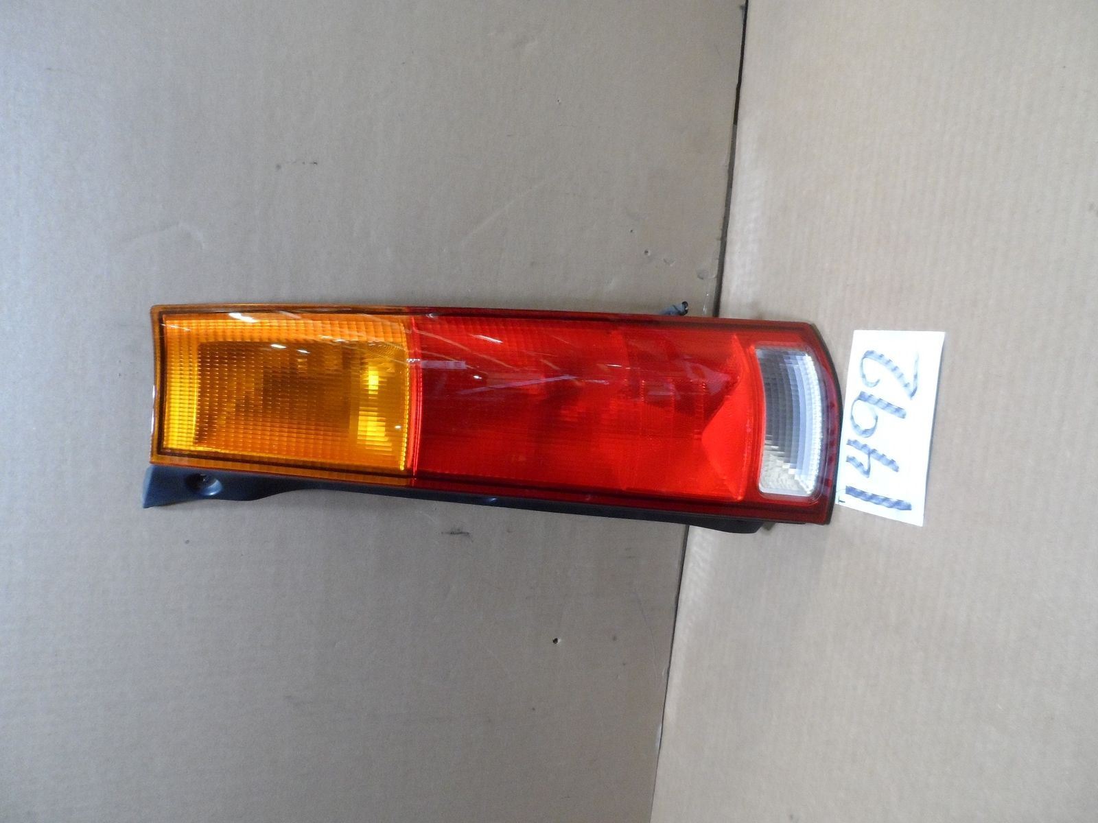 97 98 99 00 01 Honda CR-V PASSENGER Side Tail Light Used Rear Lamp #1492-T