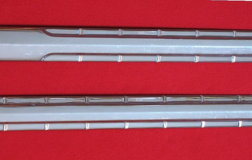 1951 FORD F-2 TRUCK HOOD SIDE SPEARS Original Ford Pair Foto 3 de 4