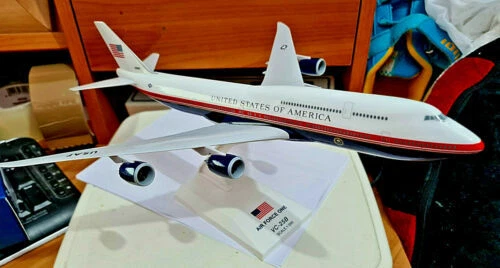 Aereo di linea di modellismo statico Boeing