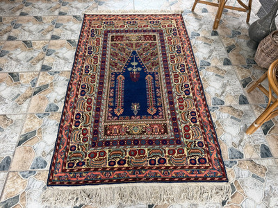 1980s Vintage Turkish Kayseri Rug Handmade Prayer Oushak Anatolian Farmhouse 4x6