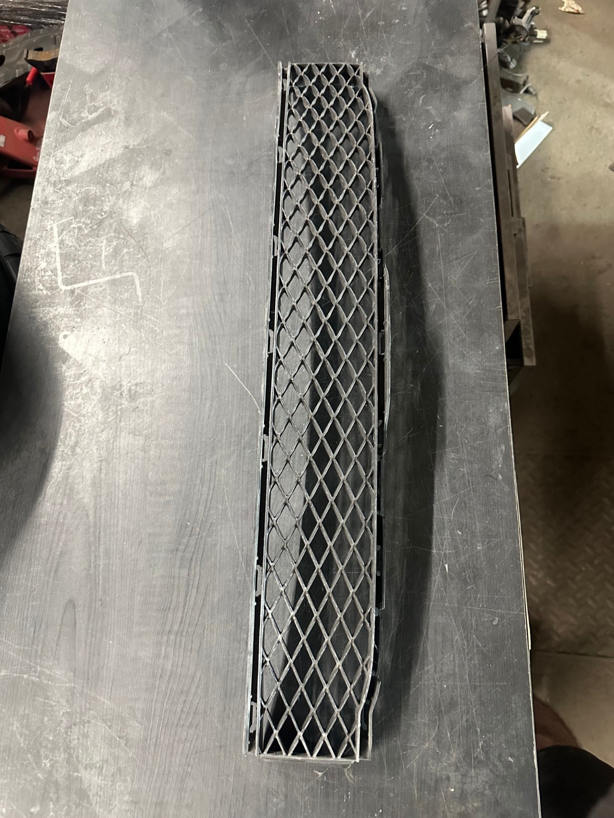 2017-2019 ROLLS ROYCE GHOST LOWER BUMPER GRILLE TRIM PLATE