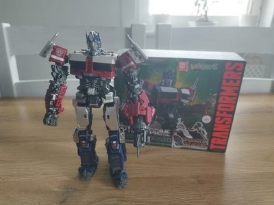 Optimus Prime   Yolopark AMK Series Model Kit (20 cm)