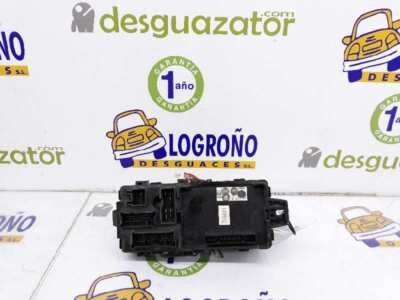 MN148131 caja de relés fusibles para MITSUBISHI MONTERO SPORT