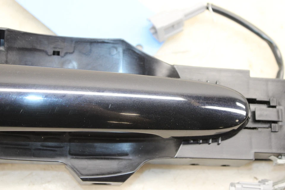 Manija de puerta exterior delantera derecha Nissan Juke 2011-2014 OEM JC13 Foto 3 de 4