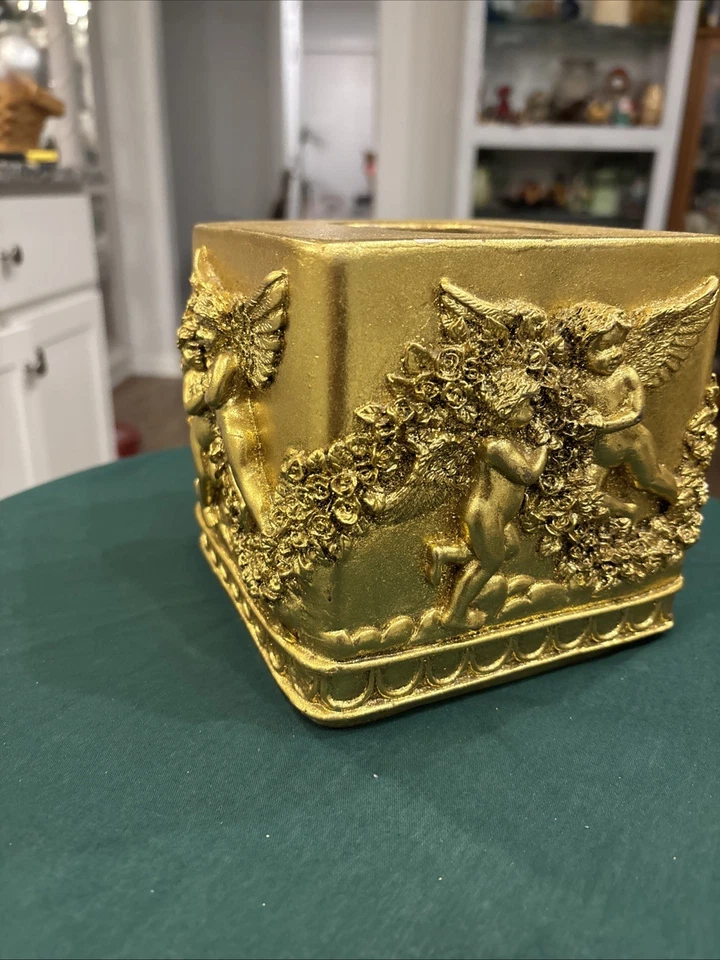 Caja de pañuelos de querubín metálico dorado vintage se adapta a caja cuadrada decorativa usada Foto 2 de 4