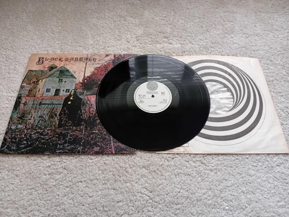 LP VINYL BLACK SABBATH SELF TITLED ALBUM VO 6 1970 UK EARLY PRESS SUPER EX-/EX+ - Image 2 of 4