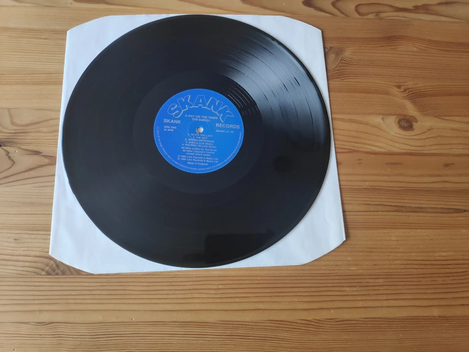 The Burial - "A Day On The Town" - Bild 3 von 4