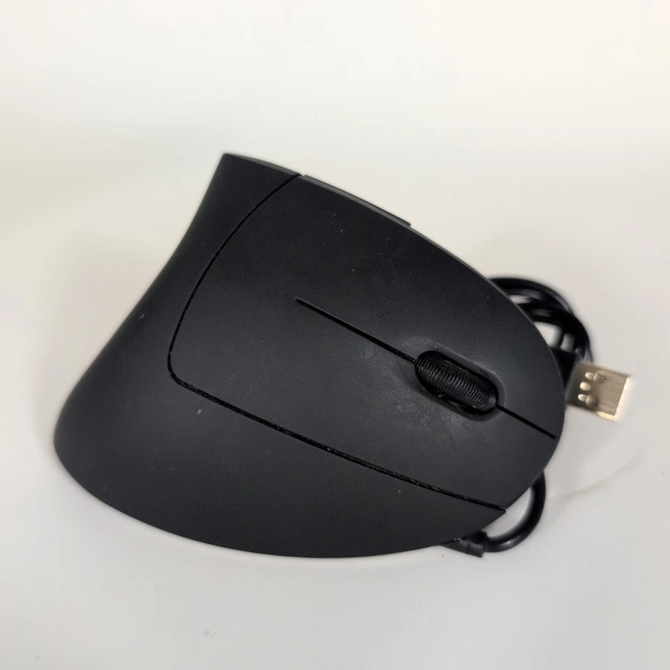 Anker Ergonomic Optical USB Wired Vertical Mouse A7851 (RIGHT HAND)  - Image 3 of 4