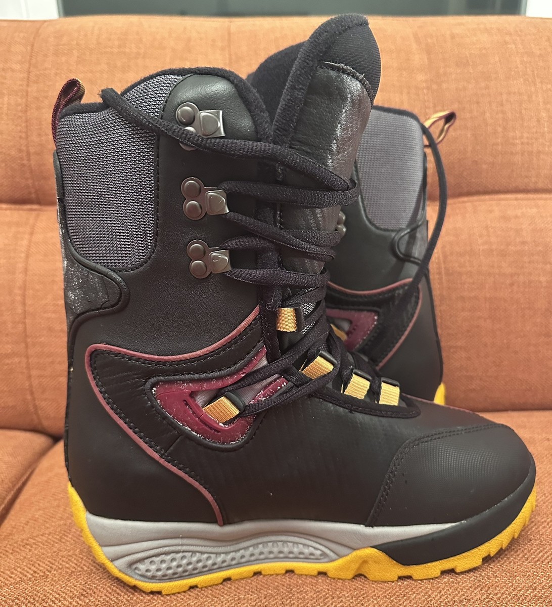 Nike Air ACG Snowboard Boots Vintage Swoosh Unisex Size 9