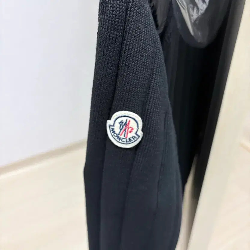 Moncler Knit Puffer Jacket L - Black, Pre-Owned, 5-6 Wears thumbnail 4