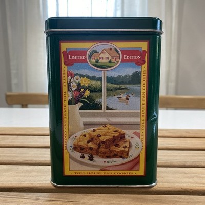 Vintage Nestle Limited Edition Tin Can Toll House Cookie Pie Party Mix Green