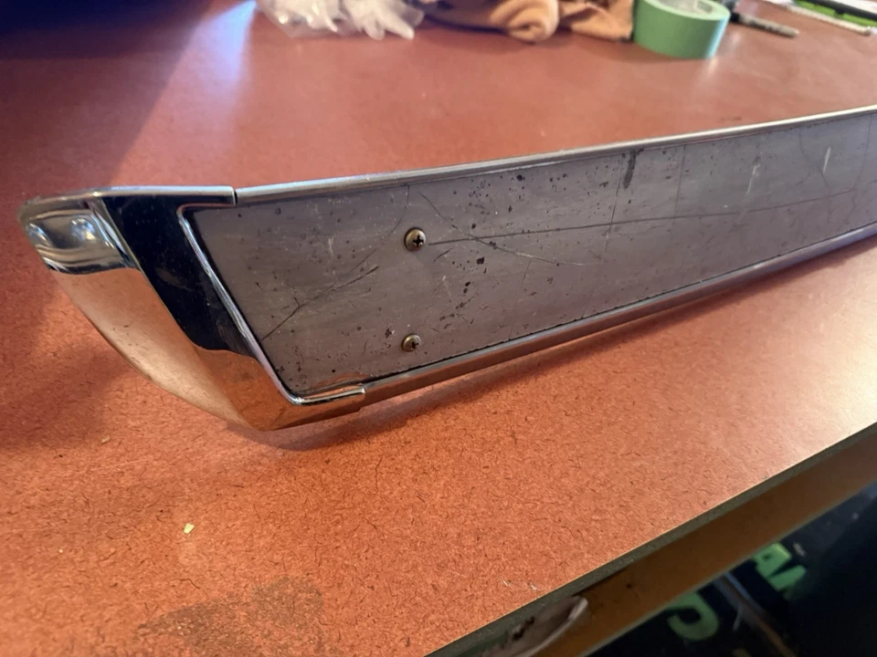 Alerón deflector de viento trasero Chevy GMC Suburban Blazer 1973-1991 Foto 3 de 4