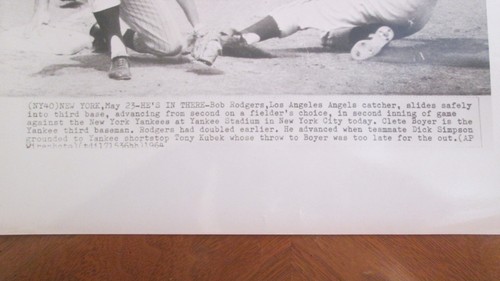 1964 BOB RODGERS SLIDES IN SAFELY TO 3RD BASE API WIREPHOTO 5-23-1964 - Picture 3 of 4
