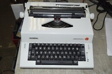 Vintage! Olympia Report Electric Typewriter Olympia Inc. USA **Read** thumbnail
