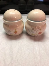 INTERNATIONAL CHINA  MARMALADE GEESE RIBBONS SALT & PEPPER SHAKER SET  #8868 GC