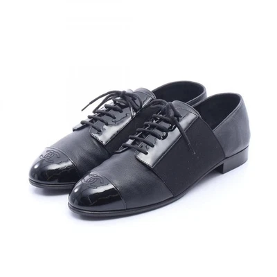 Chaussures mocassins CHANEL COCO Mark #37 cuir verni noir occasion femme CC - Photo 1/4