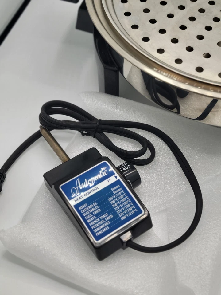 Kitchen Craft West Bend 11" Electric Skillet Liquid Core Vented Lid Stainless - Image 2 of 4